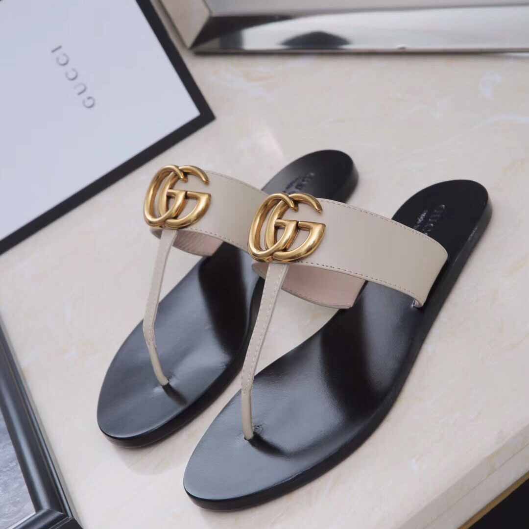 Gucci Leather Thong Sandal With Double G - 