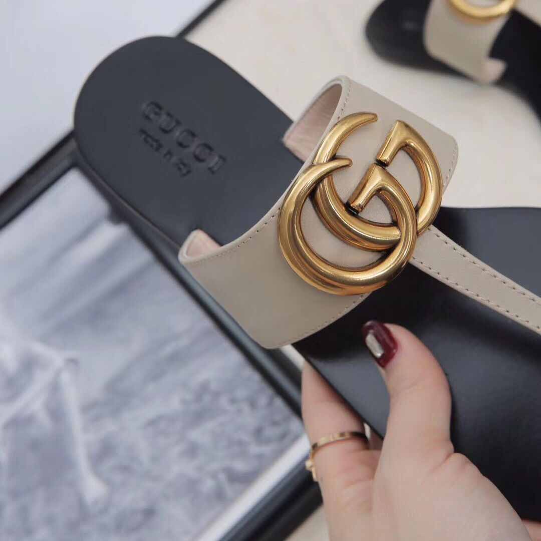 Gucci Leather Thong Sandal With Double G - 