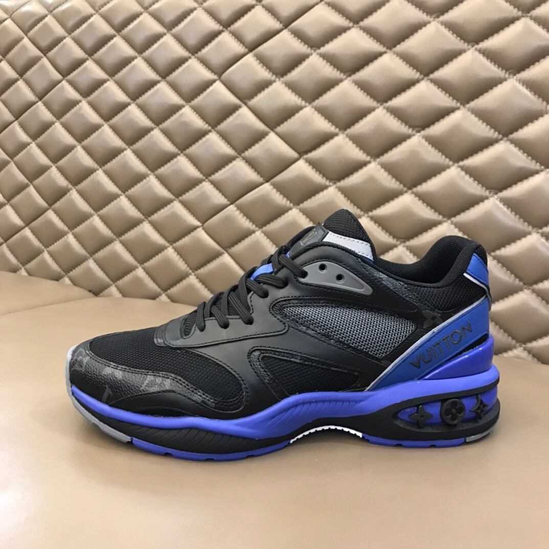 Louis Vuitton Men's Sneaker  - 