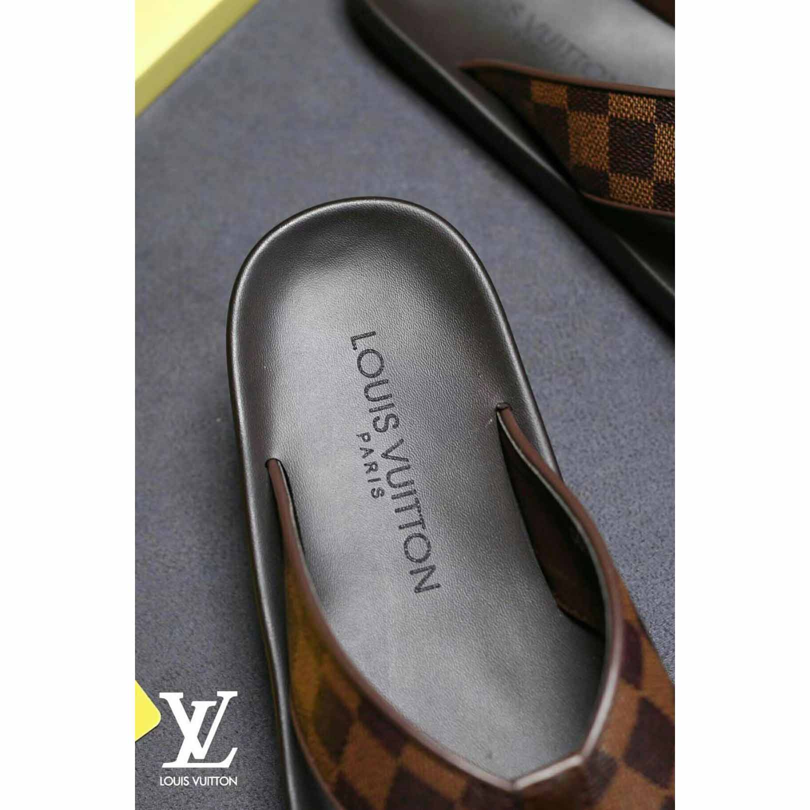 Louis Vuitton Mirabeau Thong - 