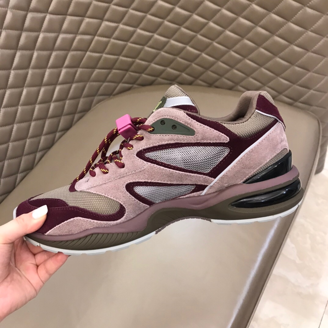 Louis Vuitton Men's Sneaker  - 