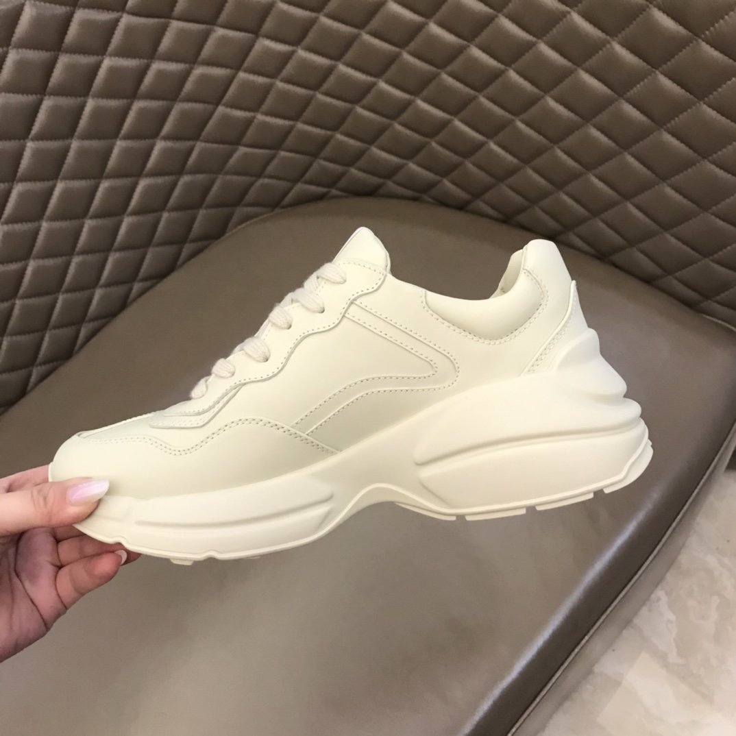 Gucci Disney Donald Duck Print Sneaker - 