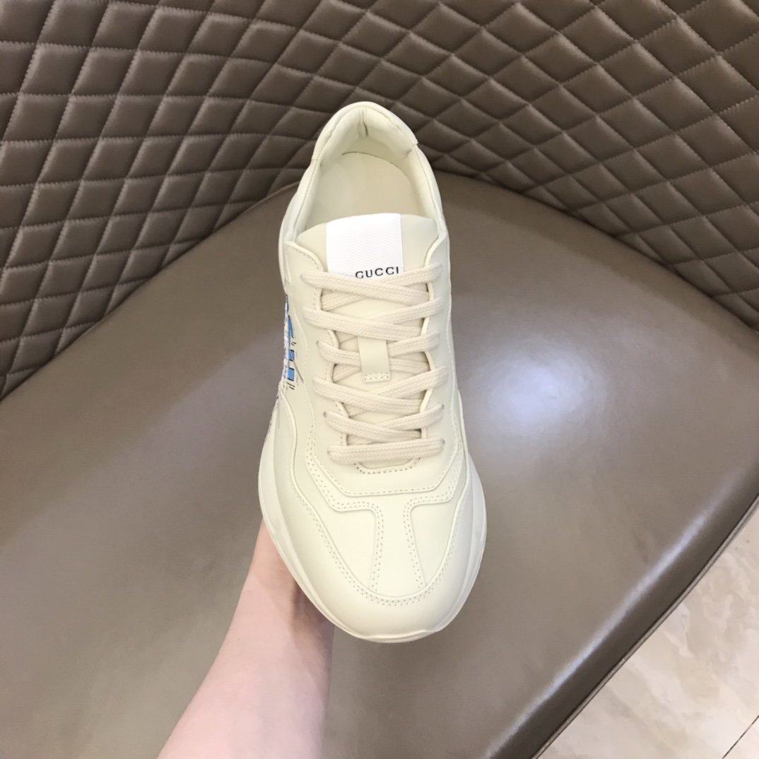 Gucci Disney Donald Duck Print Sneaker - 