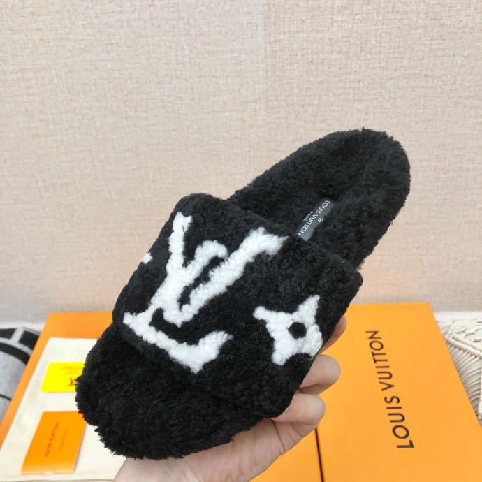 Louis Vuitton Paseo Flat Comfort Mule In Black - 