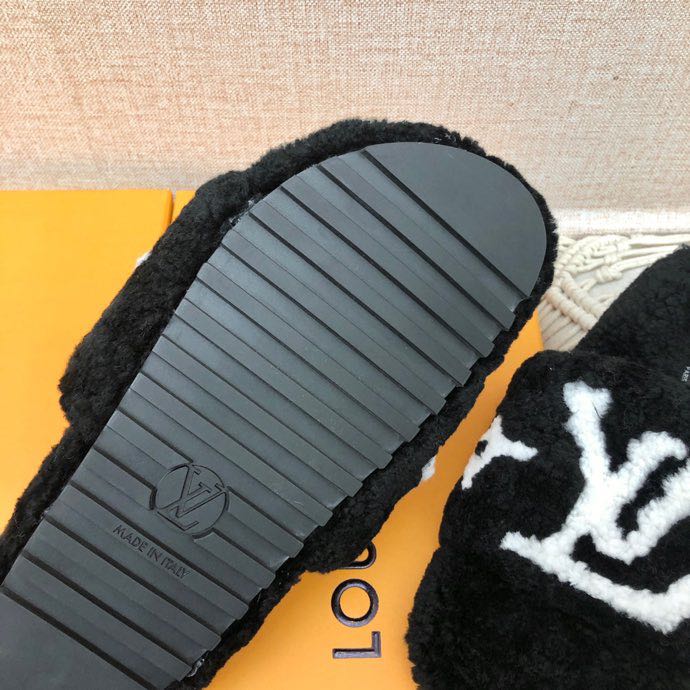 Louis Vuitton Paseo Flat Comfort Mule In Black - 