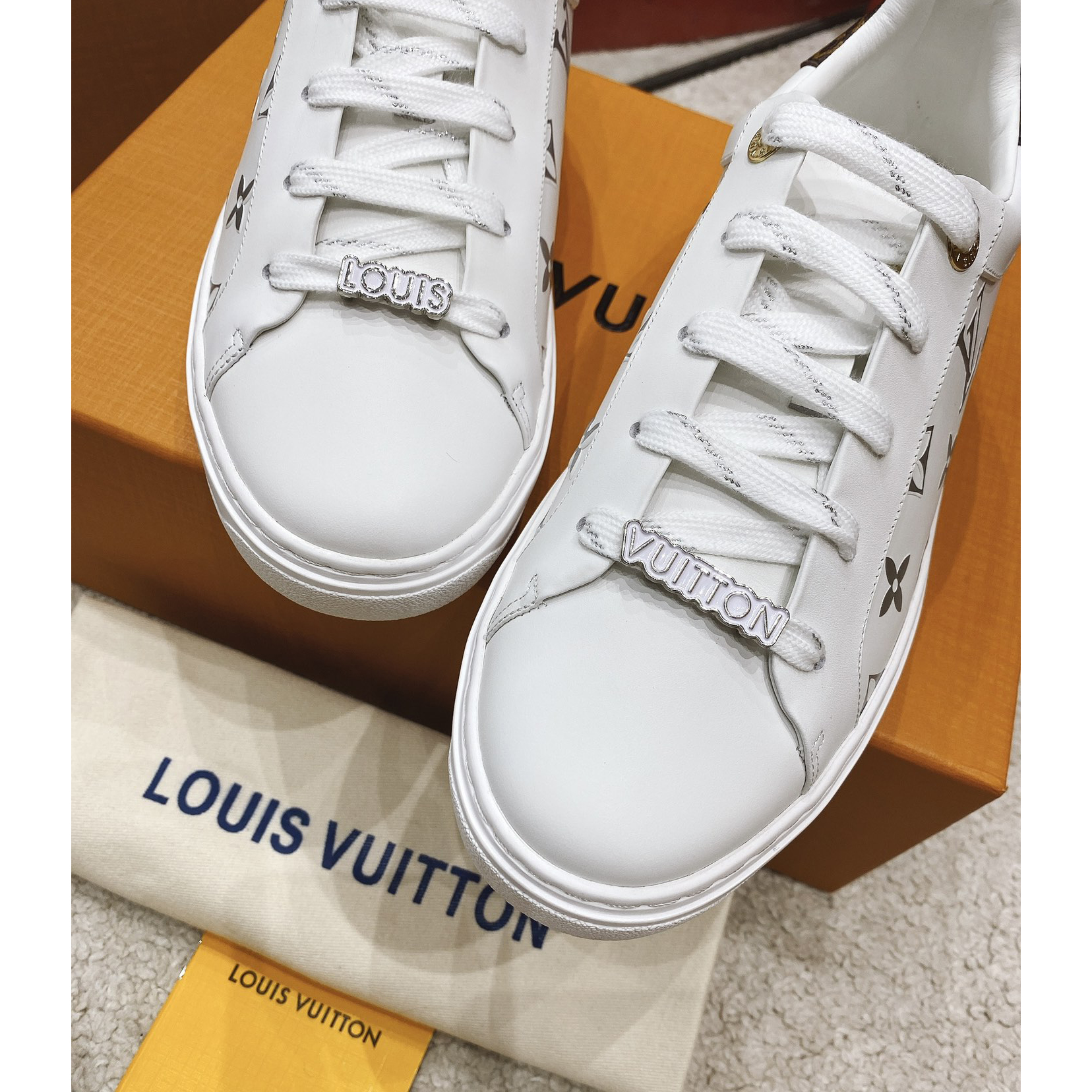 Louis Vuitton Time Out Sneaker  - 