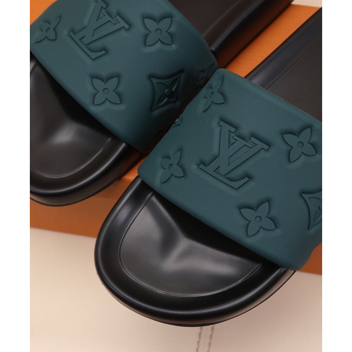 Louis Vuitton Monogram Slippers - 