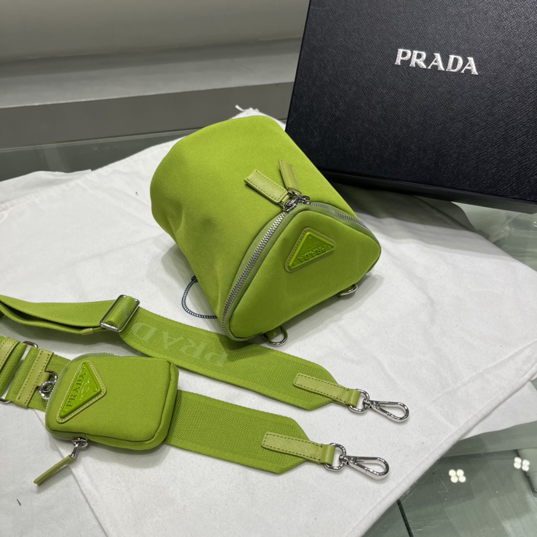 Prada Canvas Shoulder Bag(21-15-15cm)   2VH147 - 
