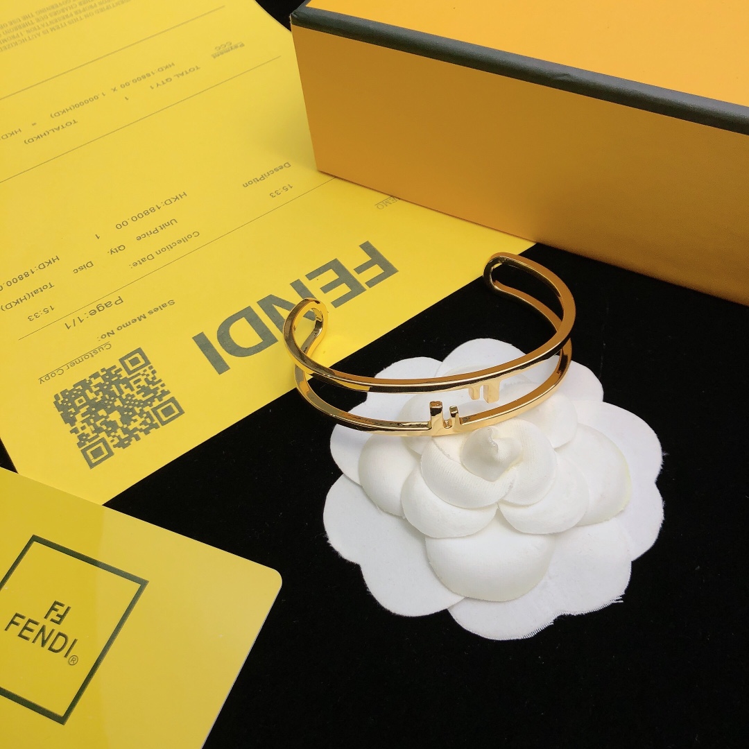 Fendi O’Lock Bracelet - 