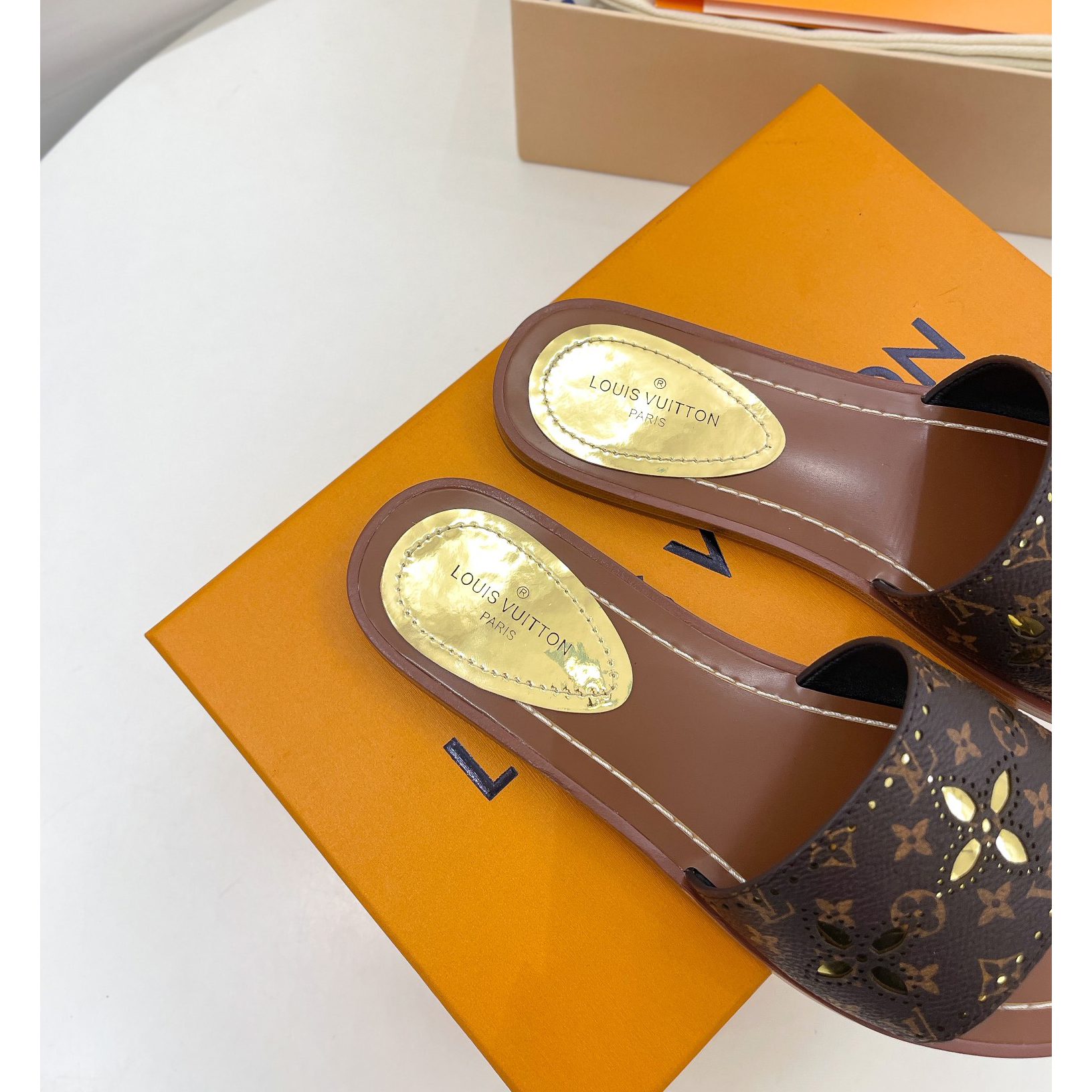 Louis Vuitton Lock It Flat Mule   1A9RC5 - 