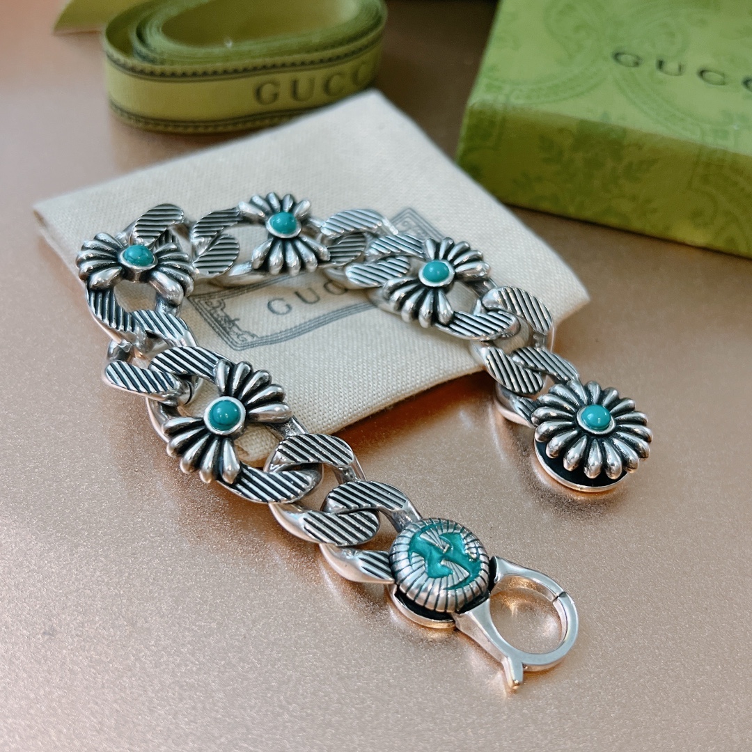 Gucci Interlocking G Flower Bracelet - 