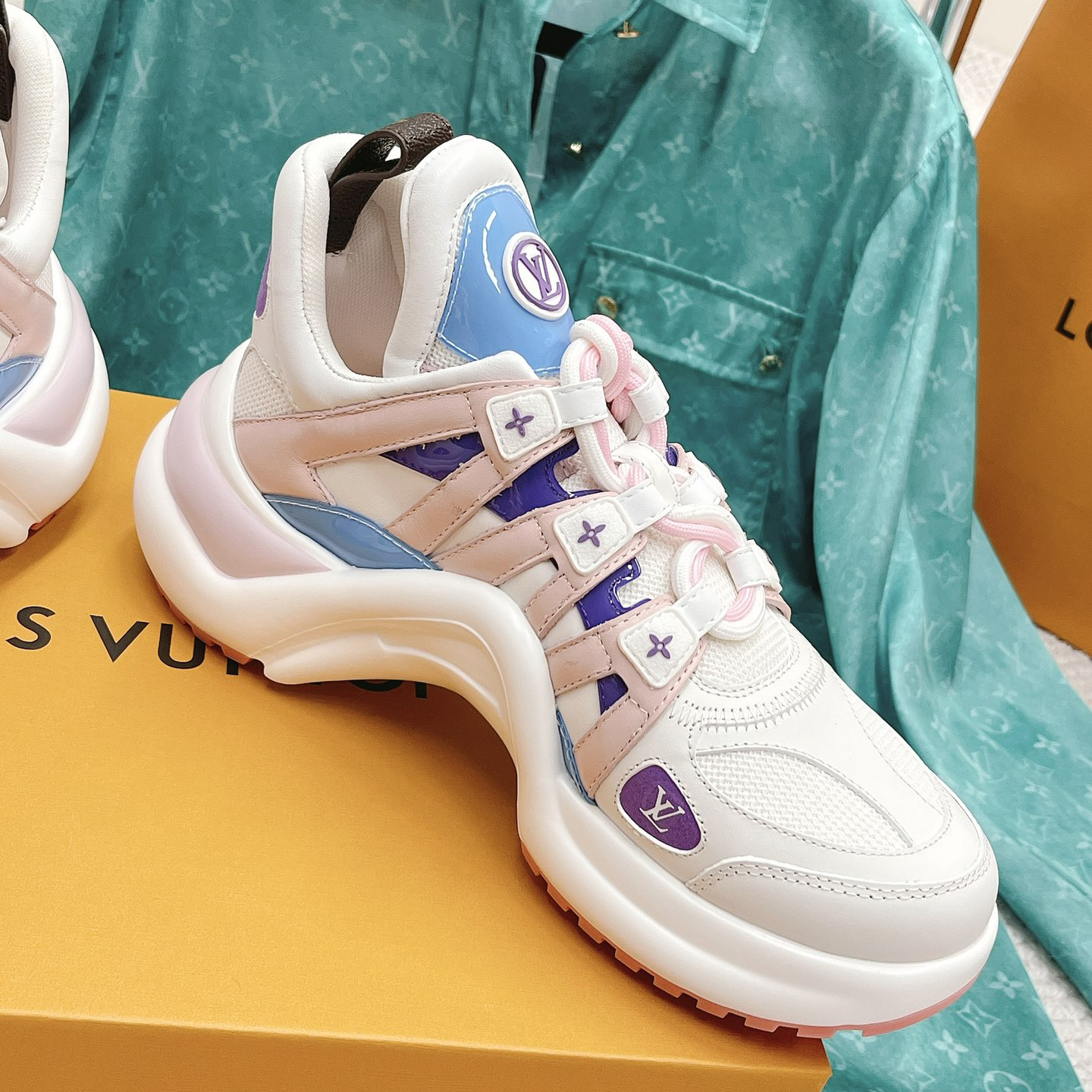 Louis Vuitton LV Archlight Sneaker    - 
