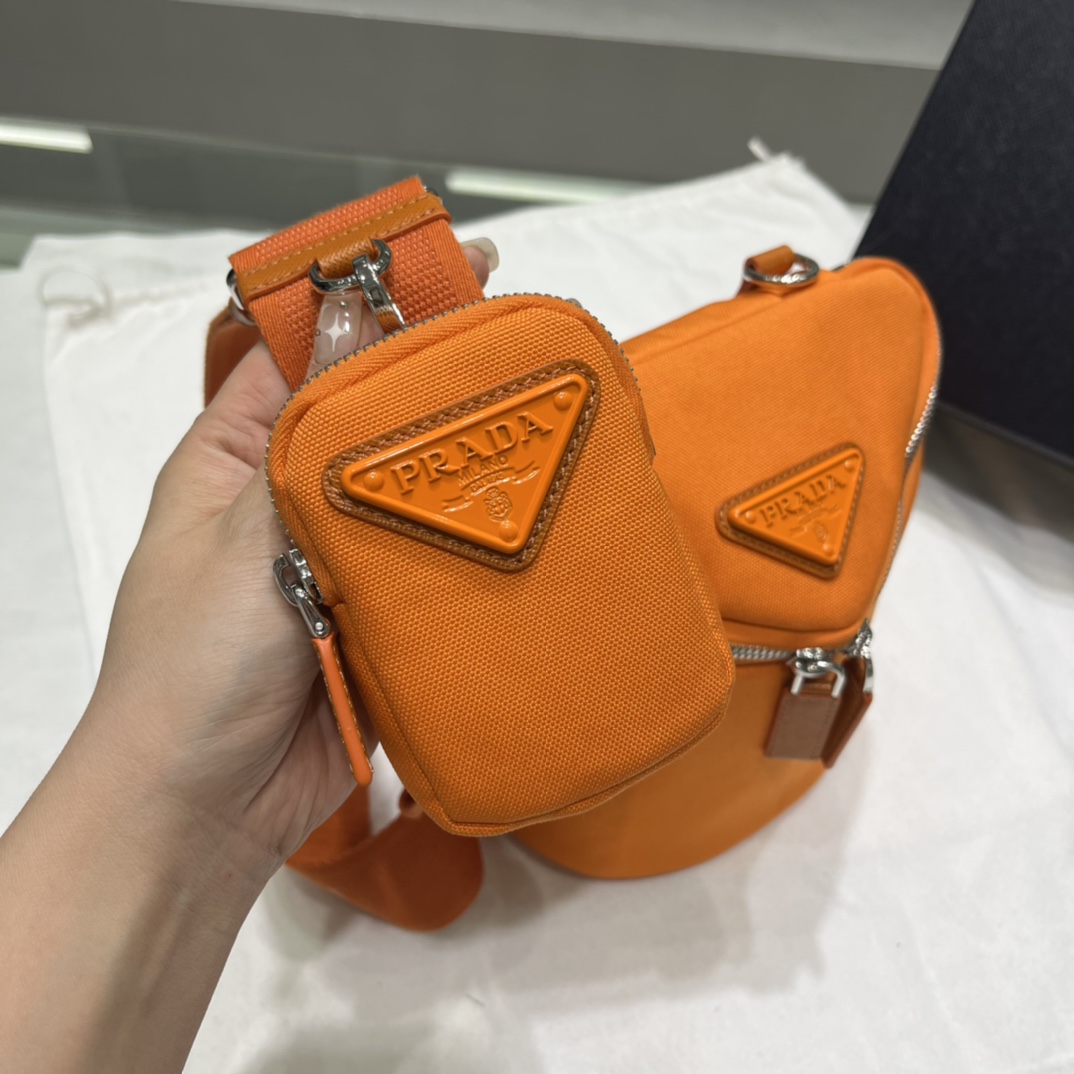 Prada Canvas Shoulder Bag(21-15-15cm)   2VH147 - 