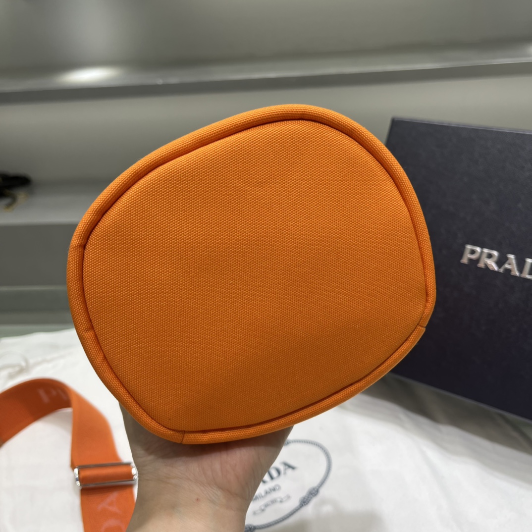 Prada Canvas Shoulder Bag(21-15-15cm)   2VH147 - 