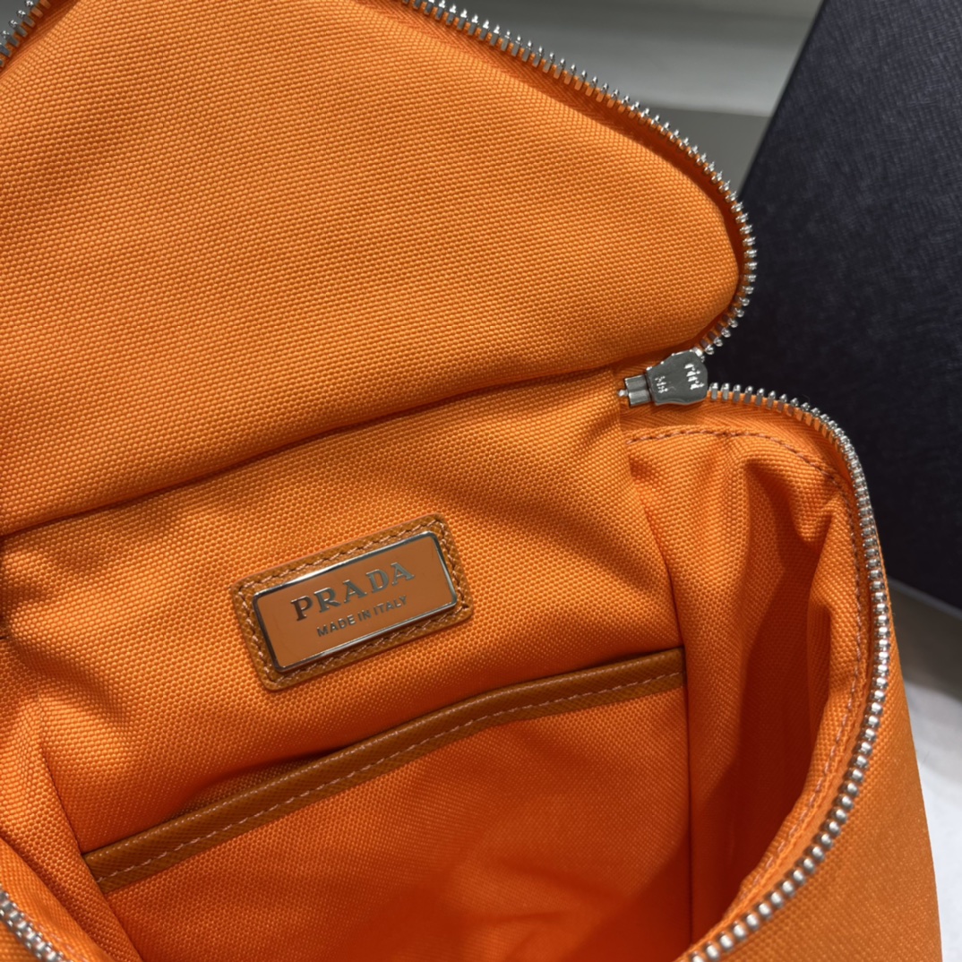 Prada Canvas Shoulder Bag(21-15-15cm)   2VH147 - 