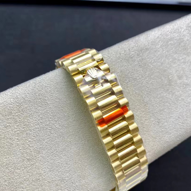 Rolex Day-Date 40 Watch In Yellow Gold - 