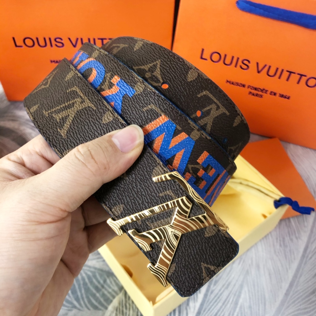 Louis Vuitton LV Pyramide Cities Exclusive 40MM Reversible Belt—New York - 