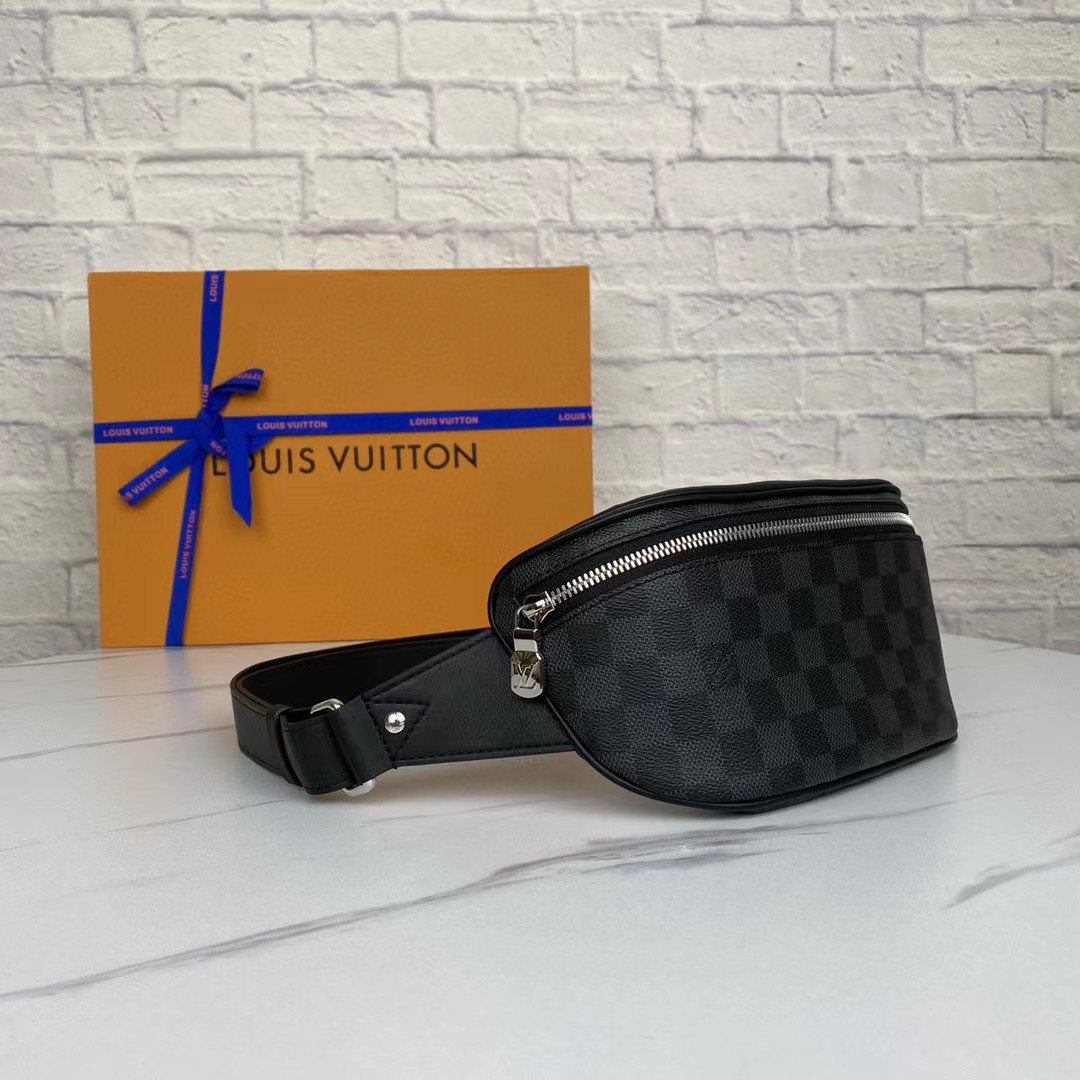 Louis Vuitton Campus Bumbag(26-13-7cm) - 