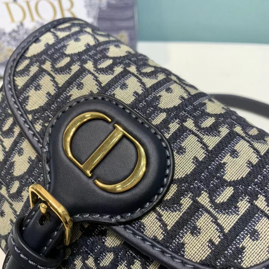 Dior Bobby Mini Bag (18-14-4cm) - 