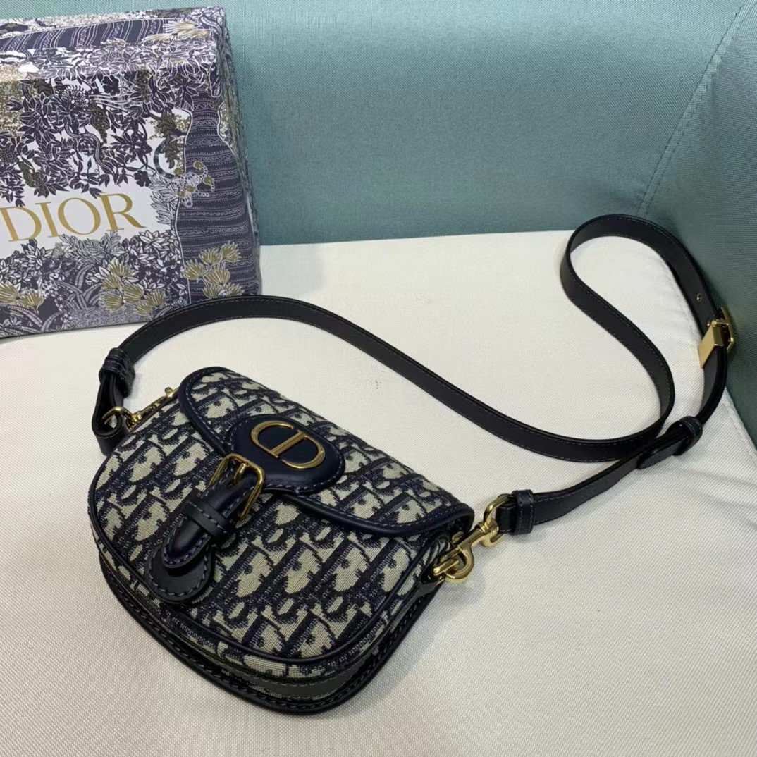 Dior Bobby Mini Bag (18-14-4cm) - 