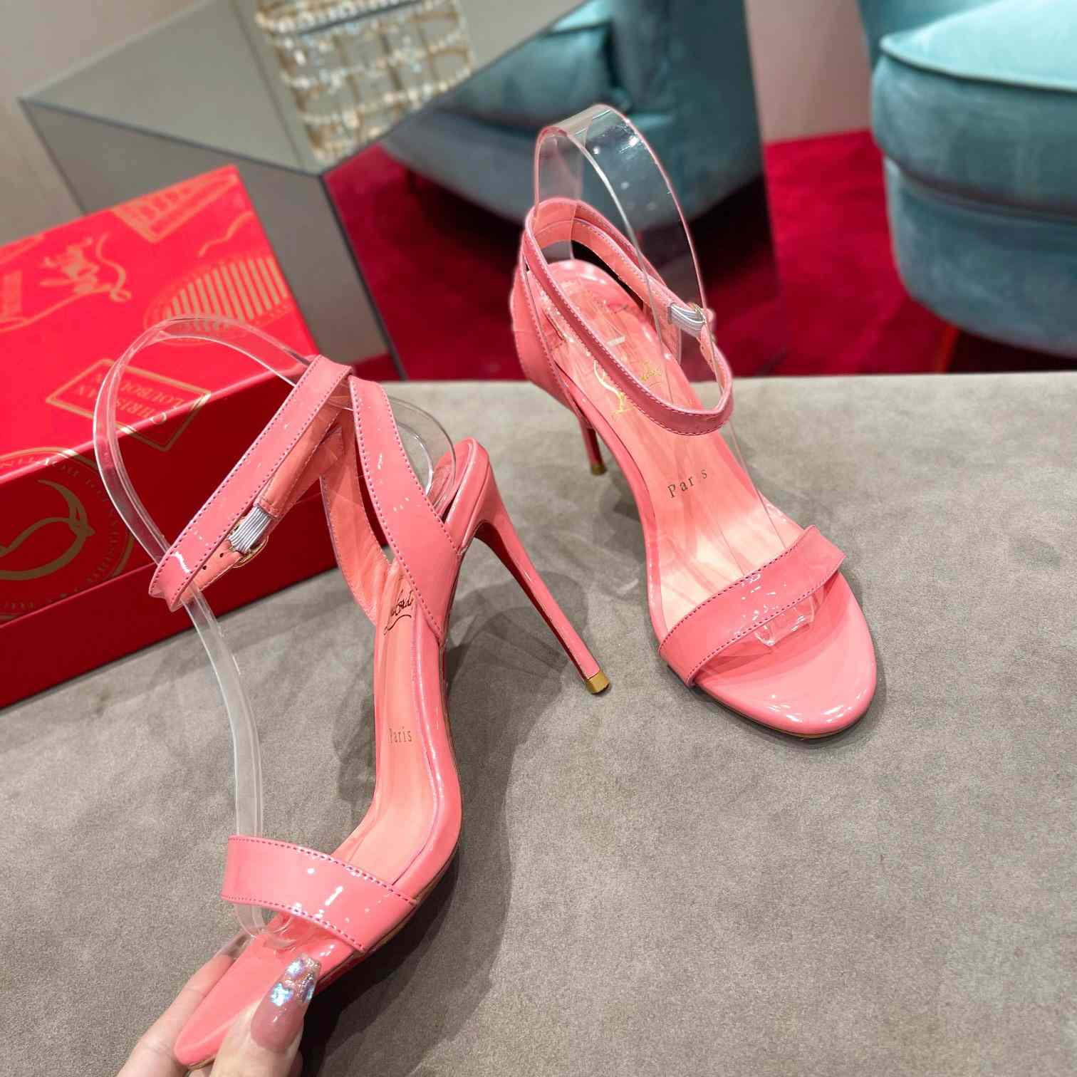 Christian Louboutin Loubi Queen 100 mm - DesignerGu