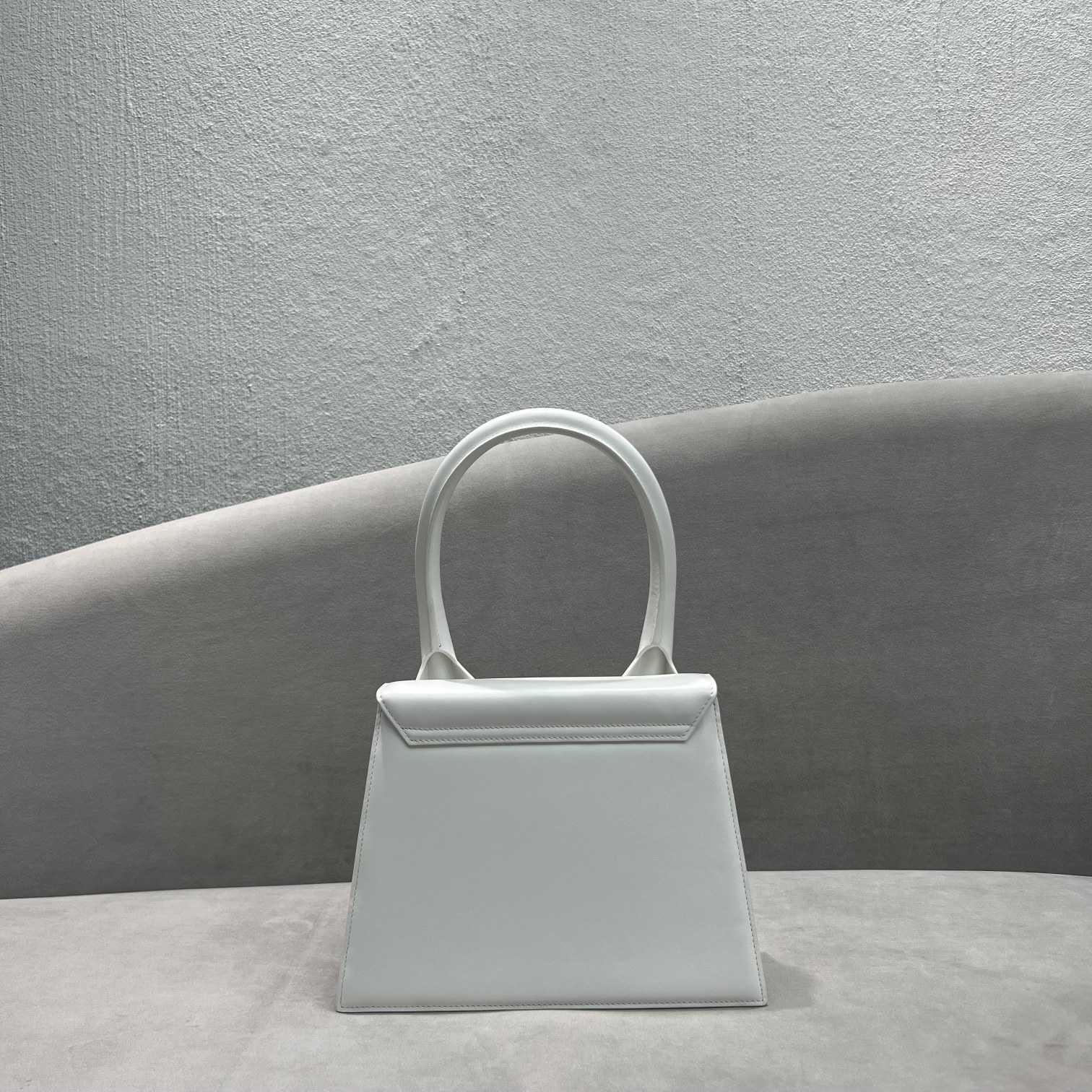 Jacquemus Le Grand Chiquito Large Leather Handbag(24-18-10cm) - 
