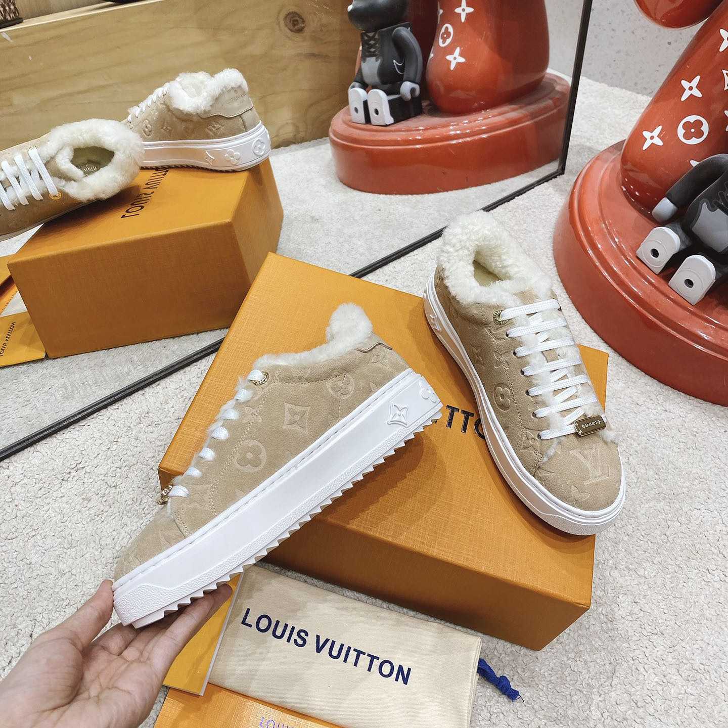 Louis Vuitton Time Out Sneakers - 