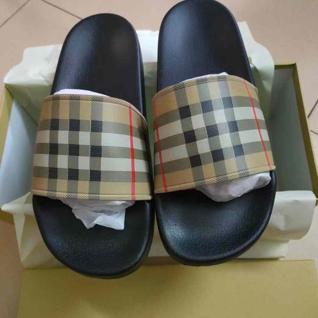 Burberry Check  Sandals - 