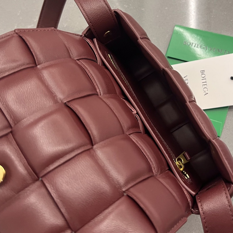 Bottega Veneta Small Padded Cassette - DesignerGu