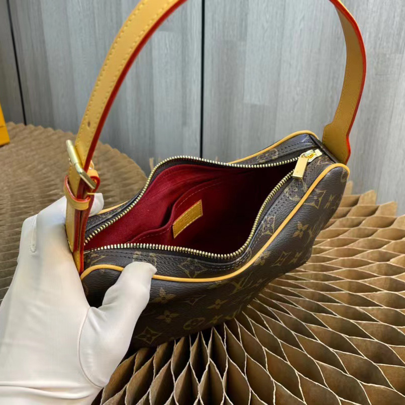 Louis Vuitton Pochette Croissant Handbag(27-13-7cm)     M51510 - 