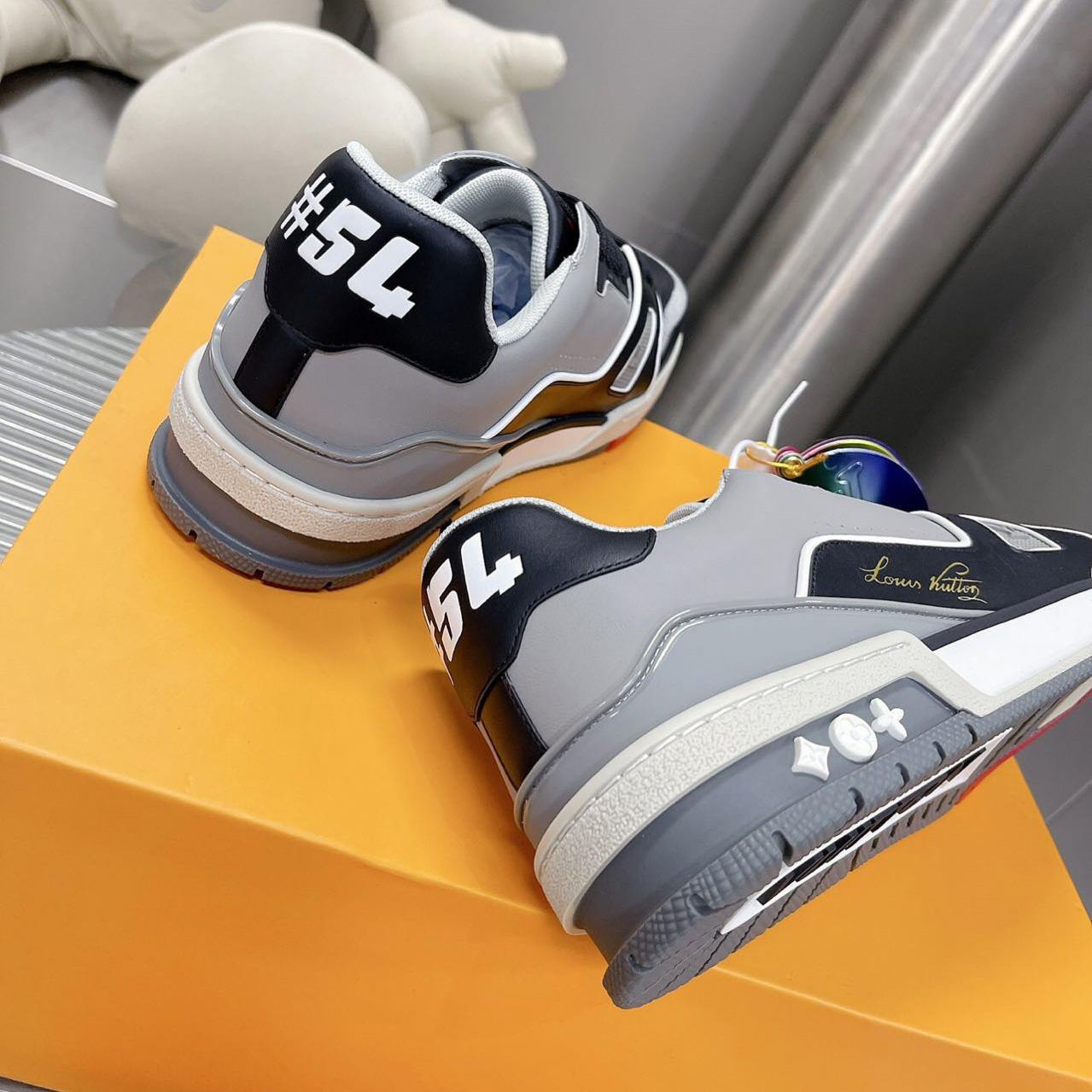 Louis Vuitton Trainer Sneaker (Upon UK Size) - 