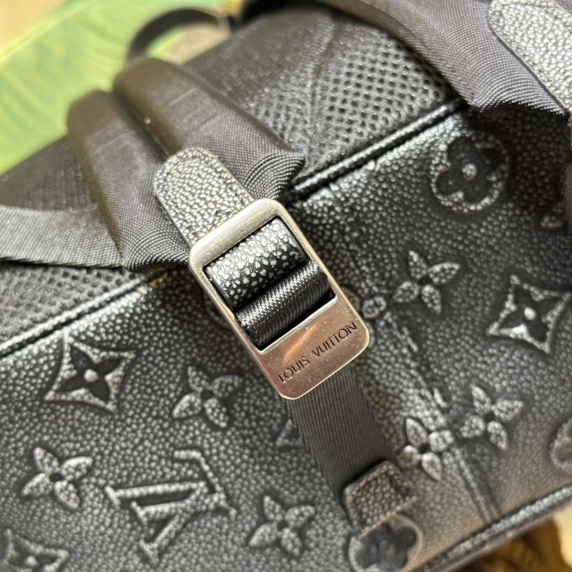 Louis Vuitton Roll Top Backpack (29-42-15cm)  M21359 - 