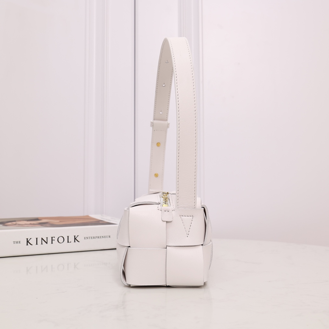 Bottega Veneta Small Brick Cassette - 