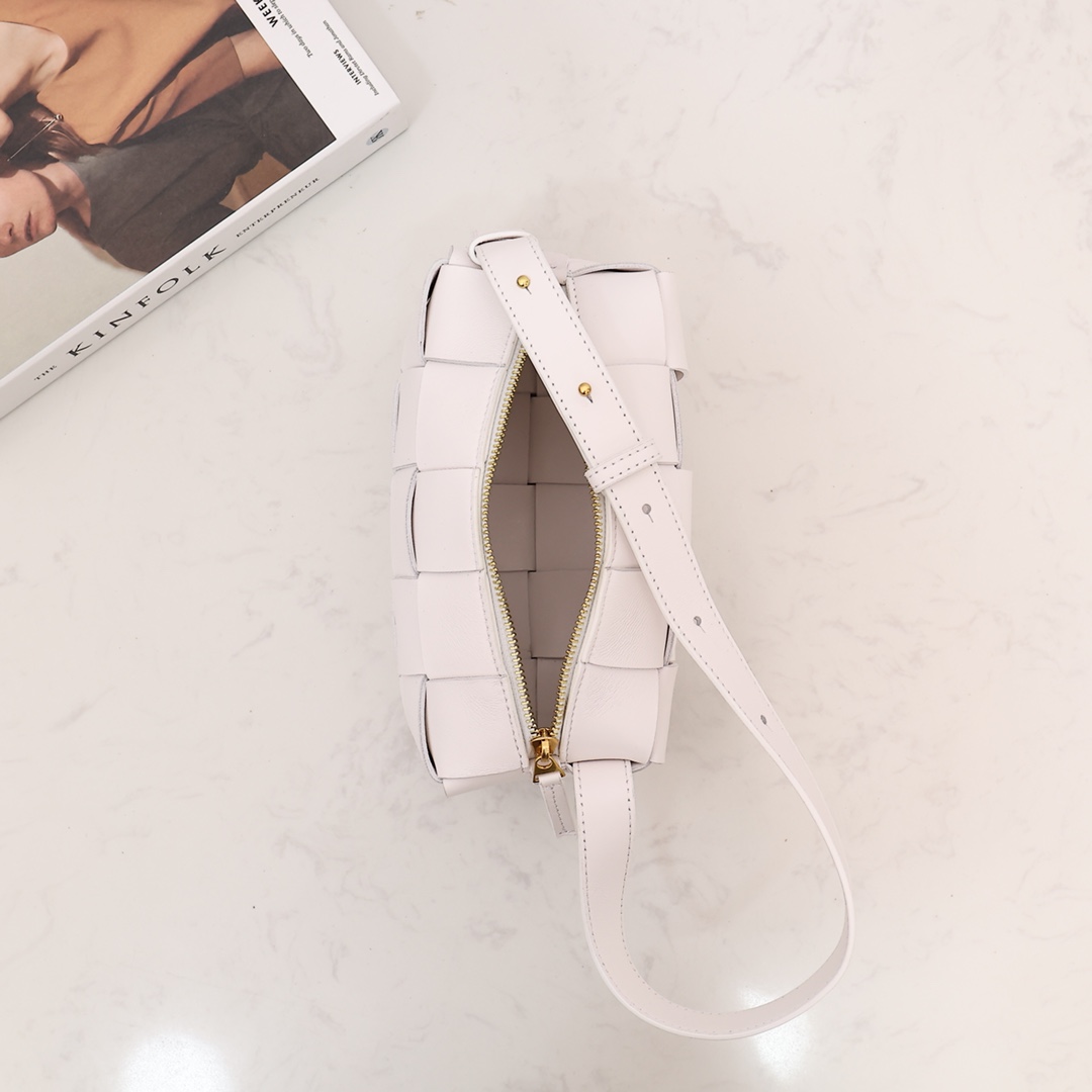 Bottega Veneta Small Brick Cassette - 