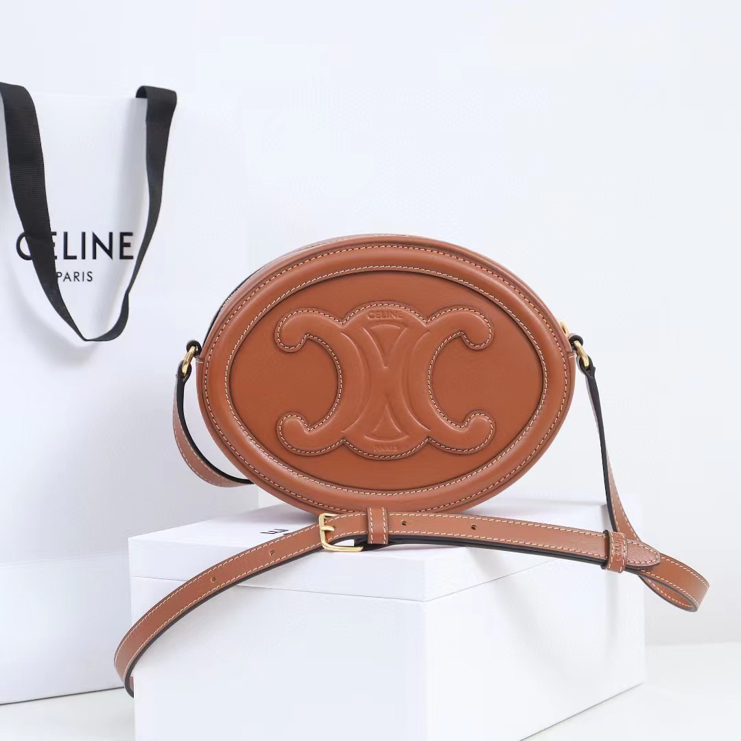 Celine Oval Bag Cuir Triomphe In Smooth Calfskin Tan - 