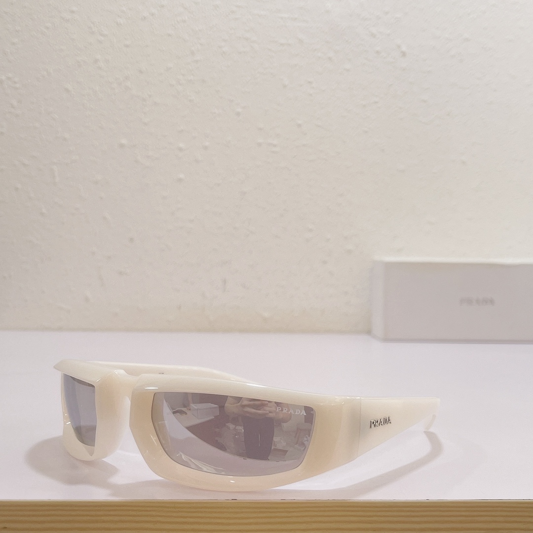 Prada Sunglasses          SPR 25Y - DesignerGu