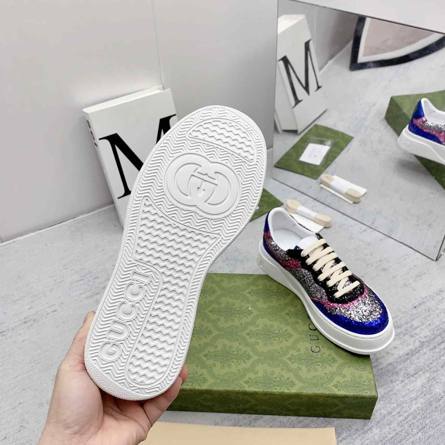 Gucci Glitter Sneaker - 