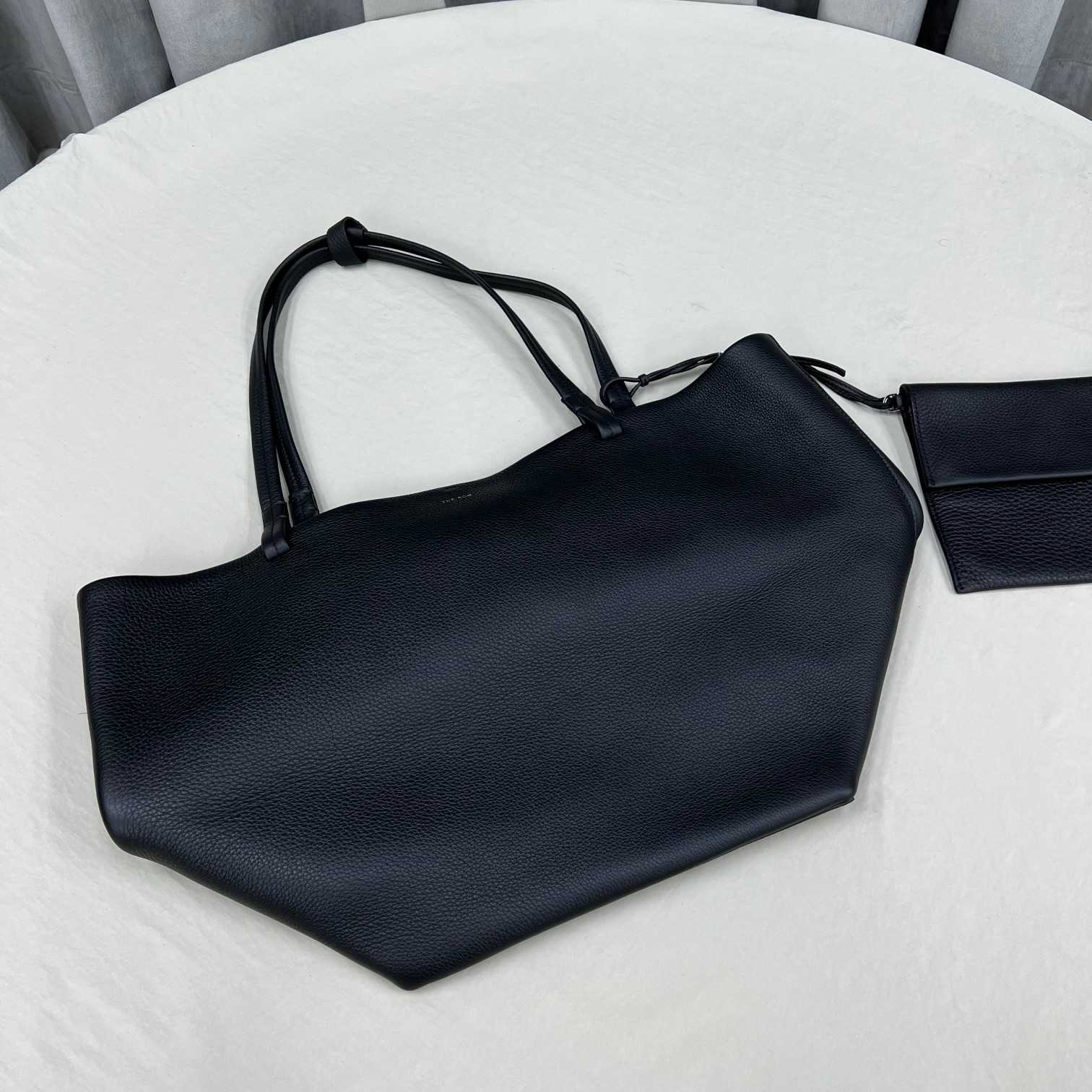 The Row Park Leather Tote Bag( 25-47-29-24cm) - 