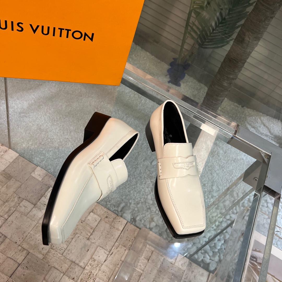 Louis Vuitton Connelly Flat Loafer       - 
