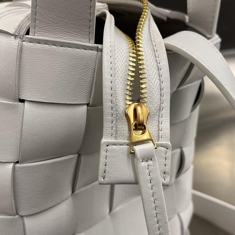 Bottega Veneta Bowling Cassette - 