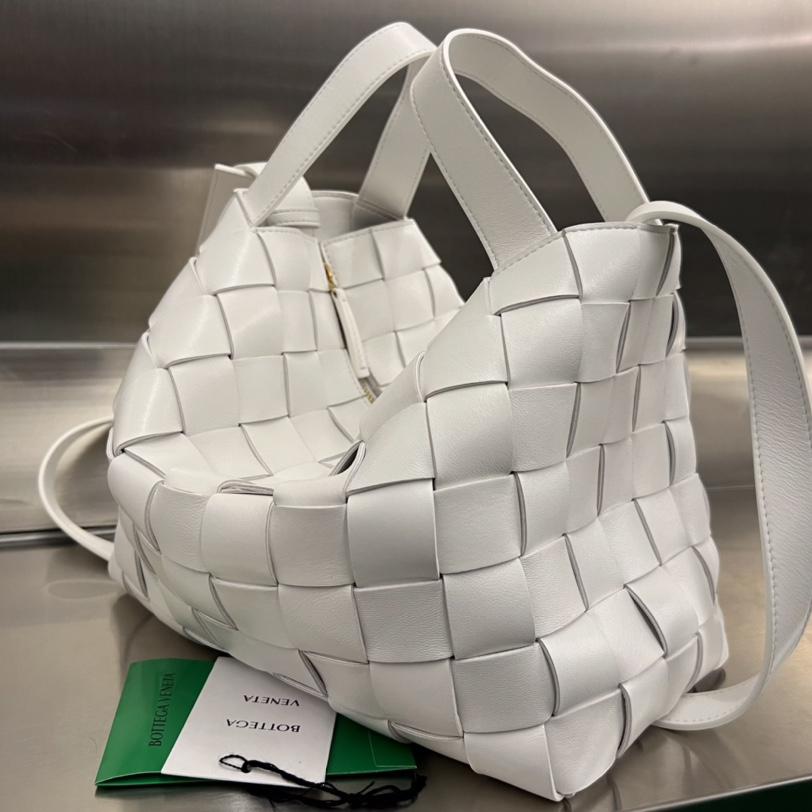 Bottega Veneta Bowling Cassette - 
