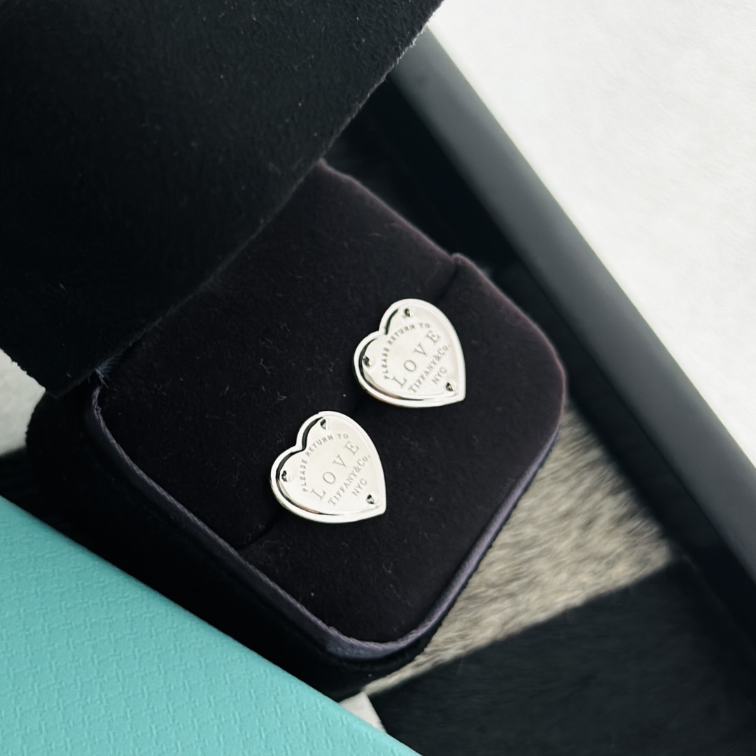 Tiffany&CO Heart Tag Earrings - 