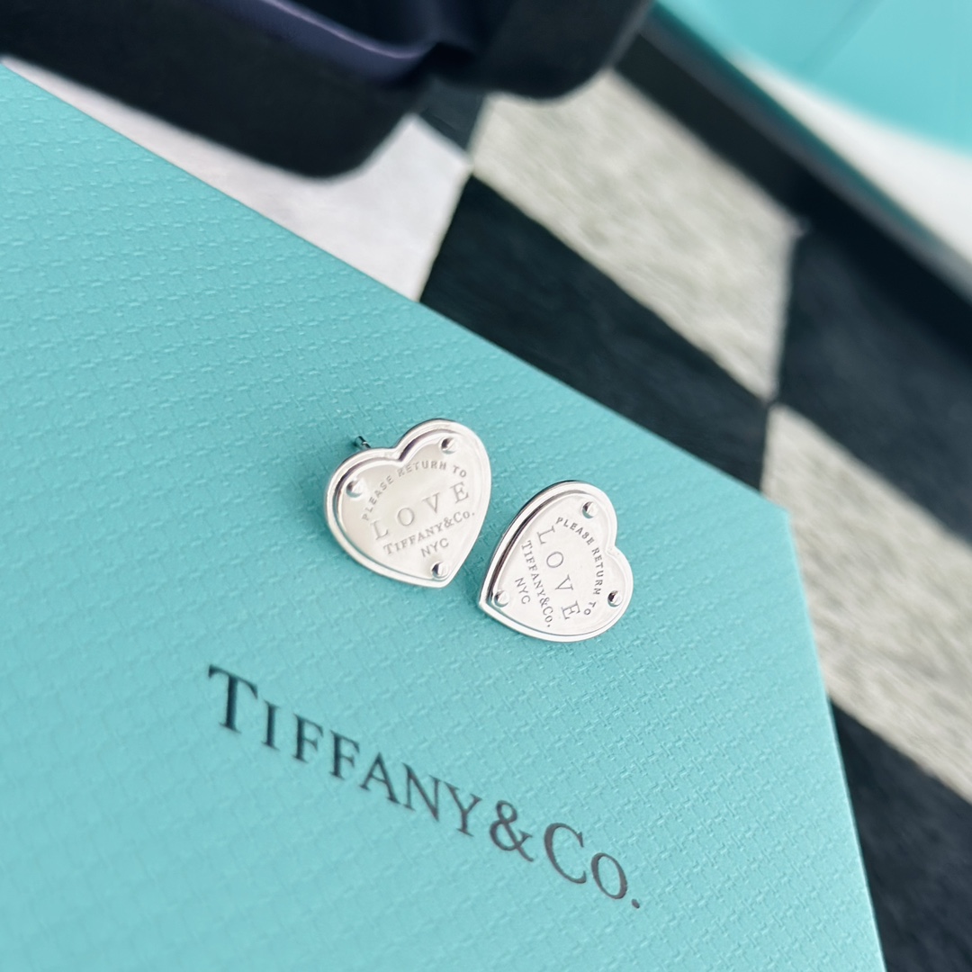 Tiffany&CO Heart Tag Earrings - 