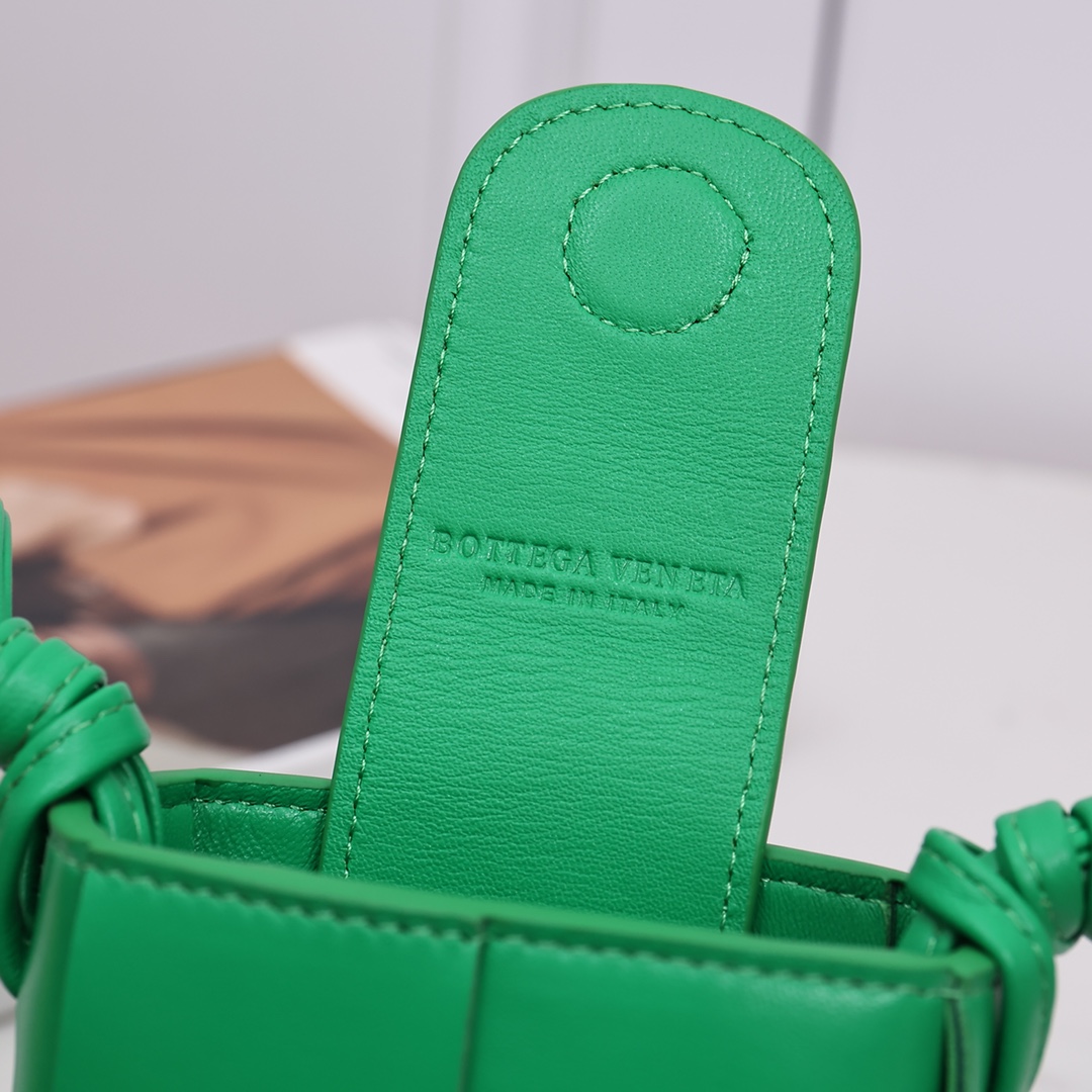 Bottega Veneta Phone Pouch - 