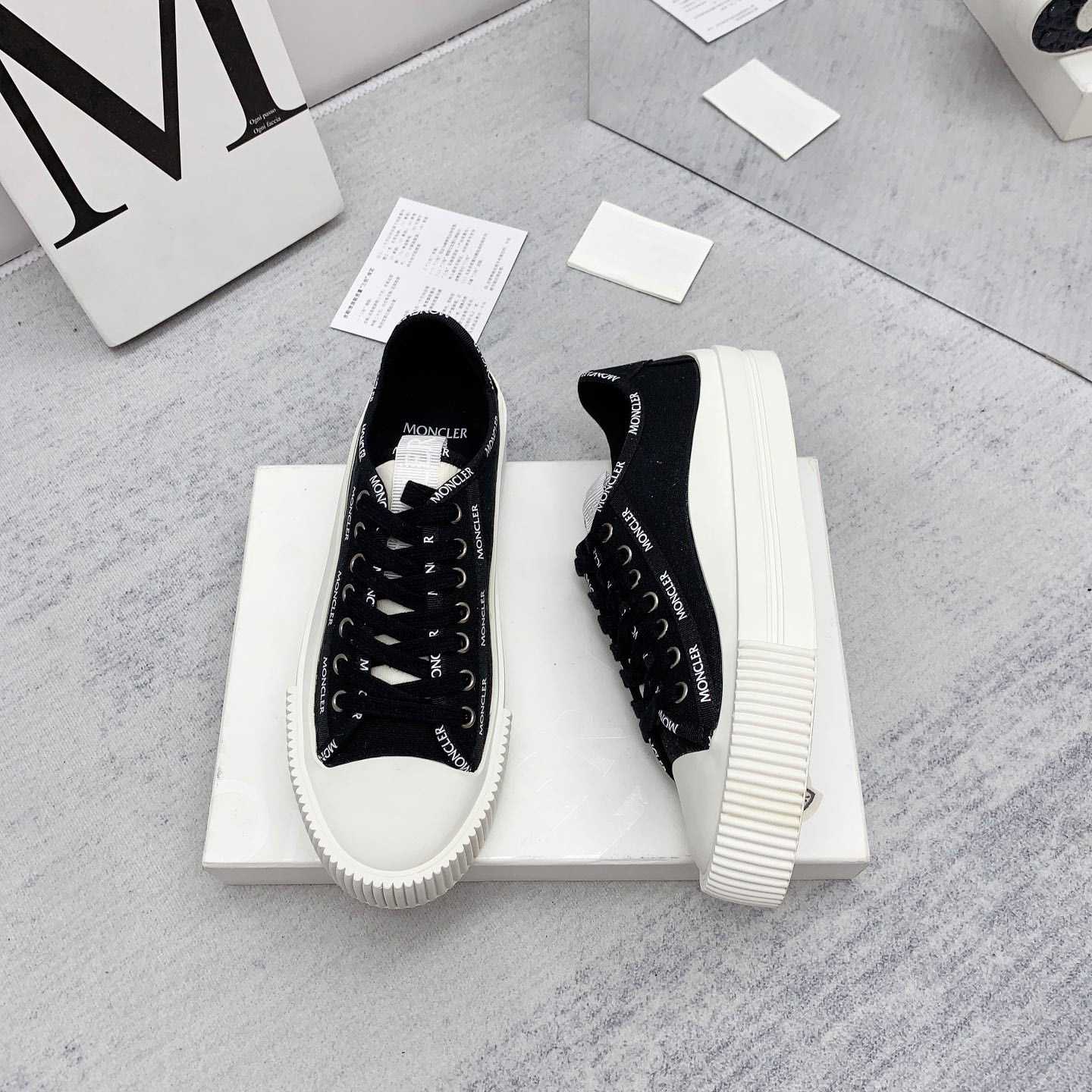 Moncler Glissiere Low-Top Sneakers - 