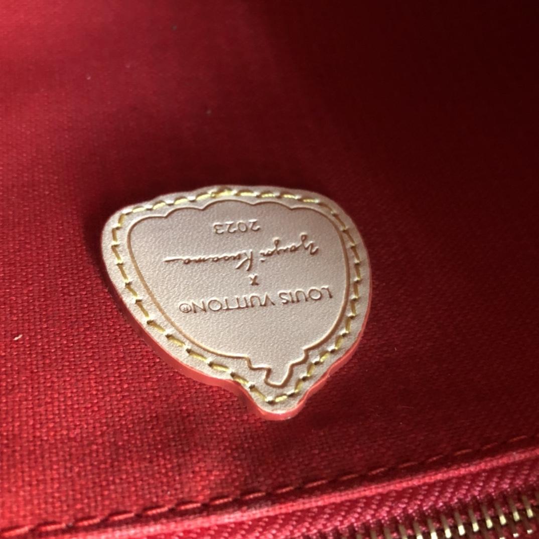Louis Vuitton LV x YK OnTheGo PM​ (25 x 19 x 11.5 CM)   M46380 - 