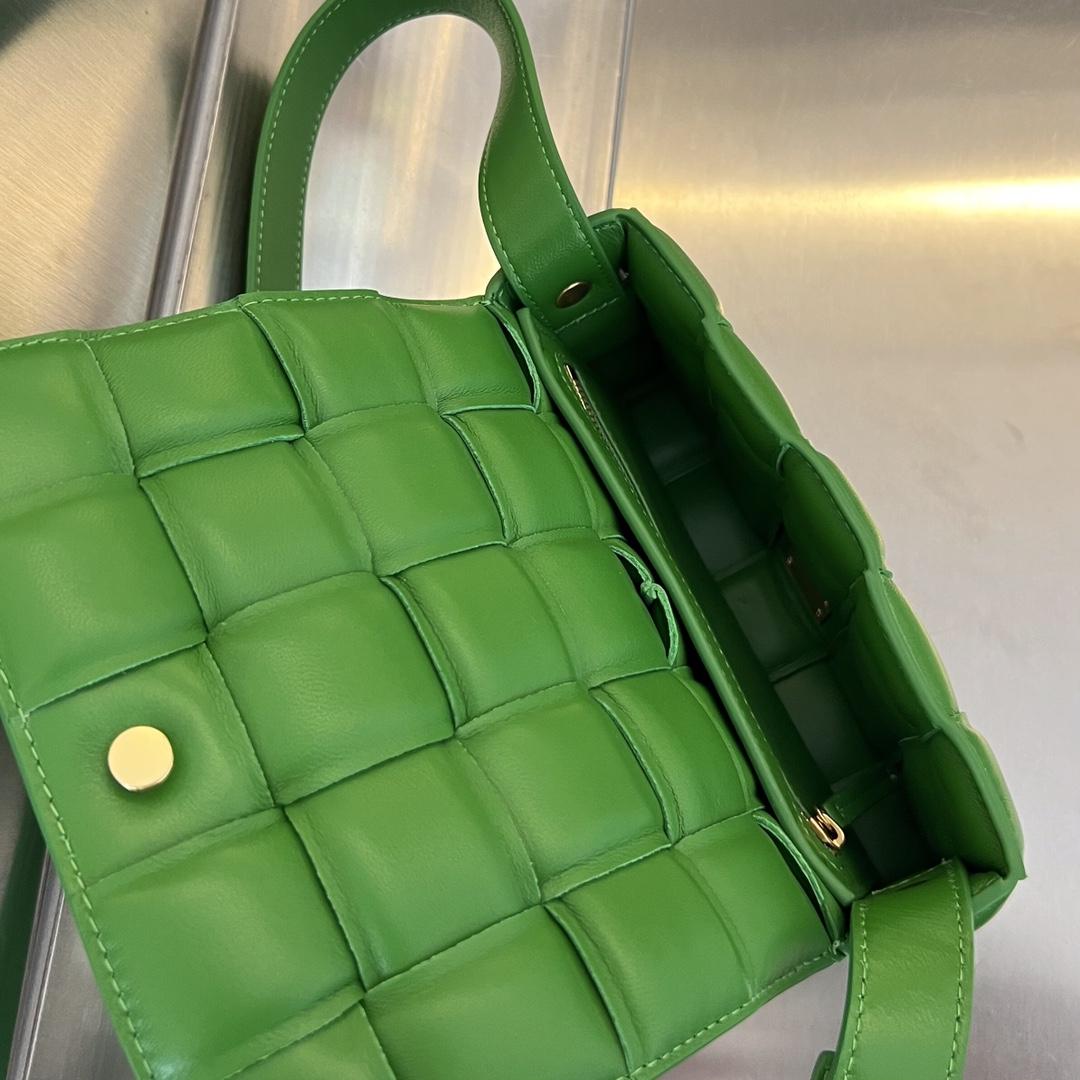 Bottega Veneta Small Padded Cassette - 