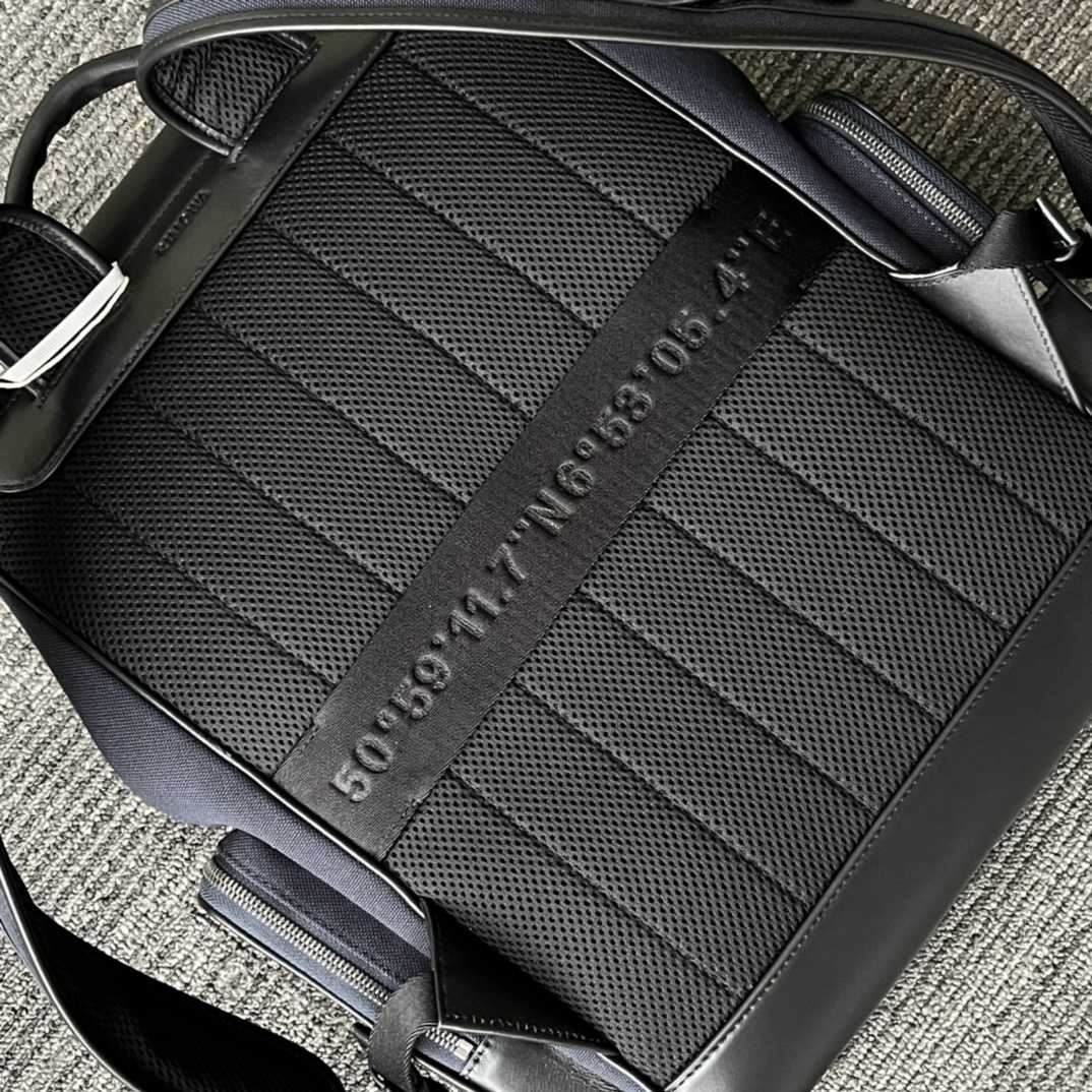 Rimowa Flap Backpack Large (44-37-16cm) - 