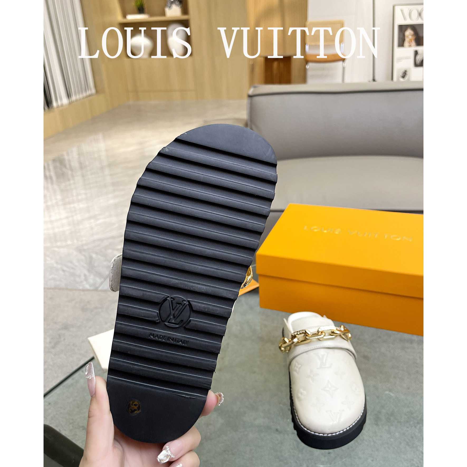 Louis Vuitton Lv Cosy Flat Comfort Clog         - 