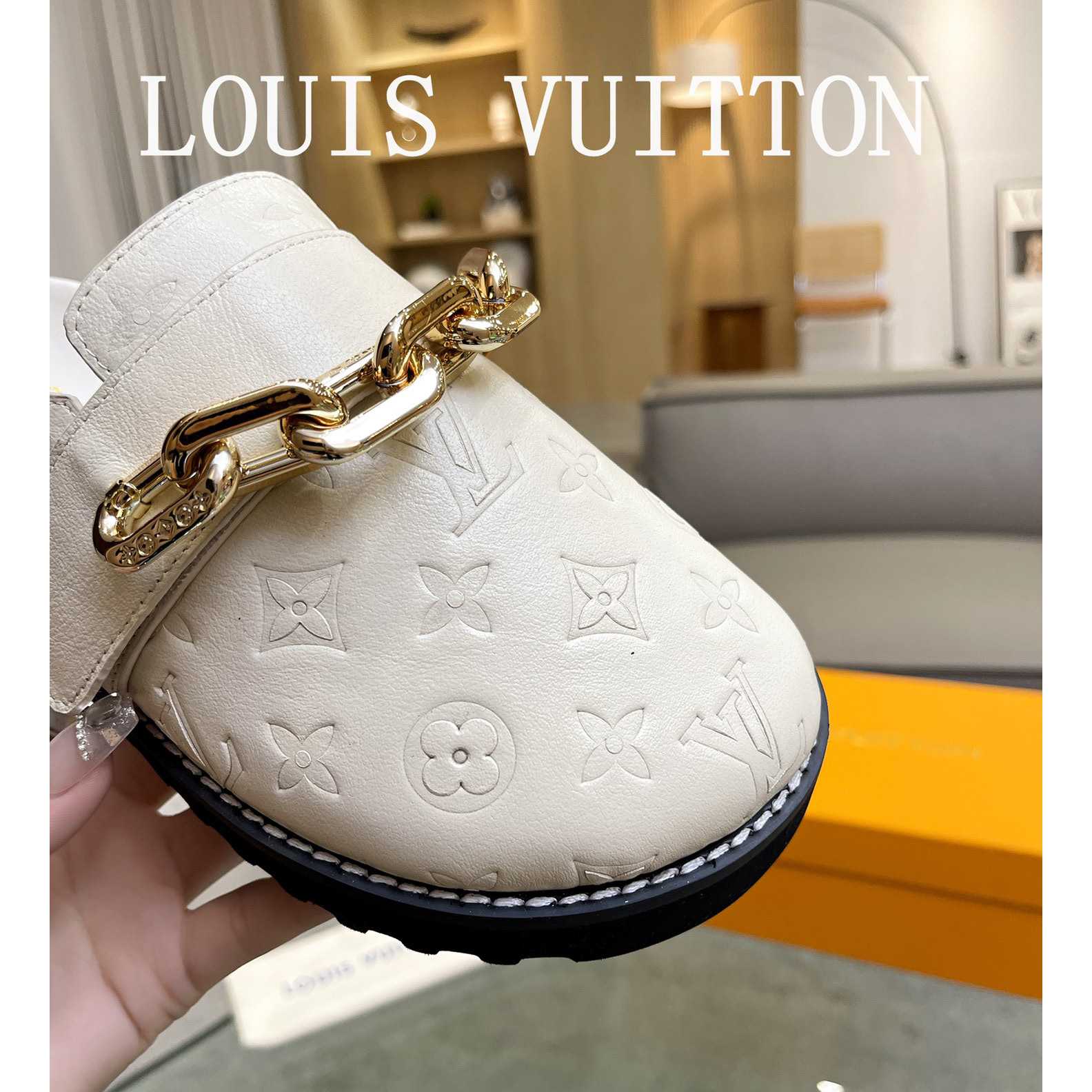 Louis Vuitton Lv Cosy Flat Comfort Clog         - 